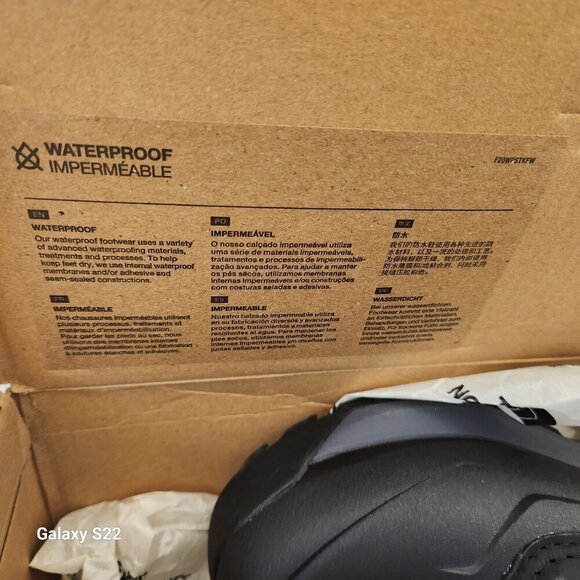 The North Face Women’s Chilkat V 400 Waterproof Boots. NIB. Size 5 - Picture 13 of 13